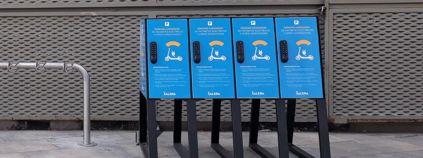 Antes de tomar una decisión final sobre qué sistema implementar, revisa estos consejos para asegurarte de elegir aparcamiento para patinetes que realmente beneficie a tu comunidad.
