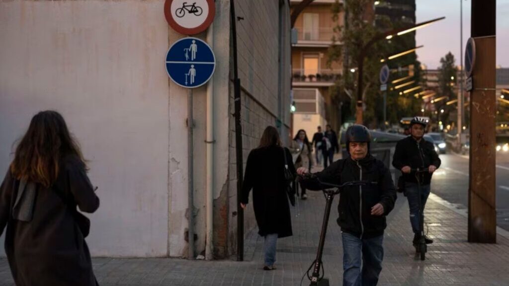señales para bicicletas y patinetes