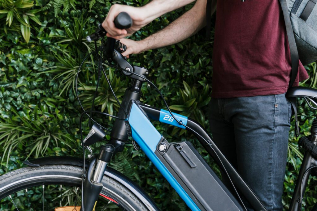 como funciona una bici electrica